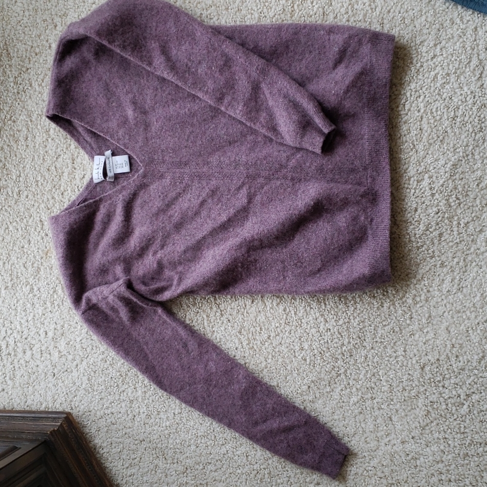 Cashmere sweater